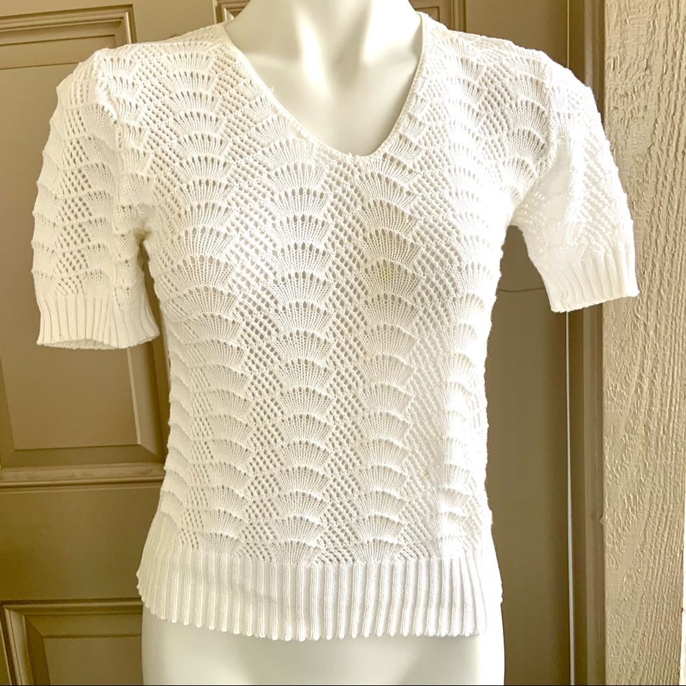 VTG White Machine-Knit Open-Weave Short Sleeve Top